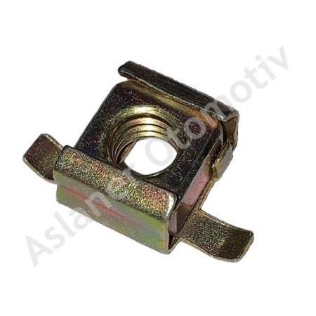 Skoda Favorit + Felicia Çamurluk Tırnaklı Somunu, Klipsi (1 Adet)